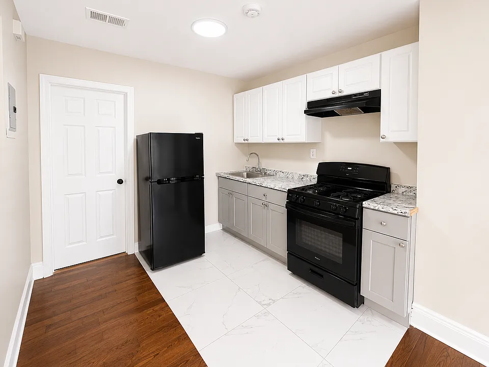 50 Vermont Ave #3