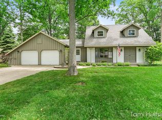 6932 Georgetown Ave, Hudsonville, MI