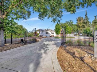 229 Smith Rd, Alamo, CA 94507
