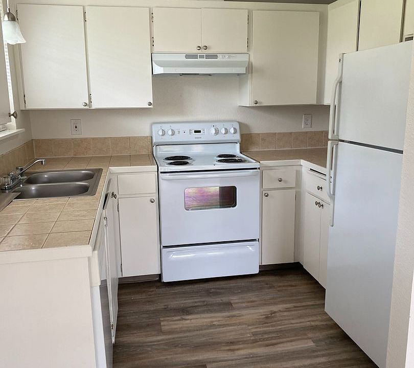 Castle Heights Apartments 10804 157th Street Ct E Puyallup WA Zillow