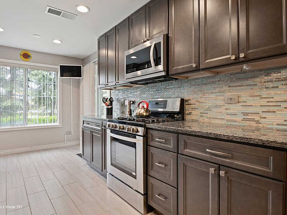 3rd image of 1408 Crane St #14117