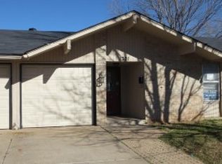 1301 Swan Lake Rd, Edmond, OK 73003