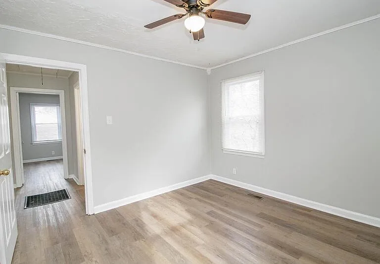 703 Monroe St — Photo 13