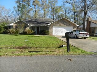 45 Bayou Oaks Dr, Alexandria, LA 71303