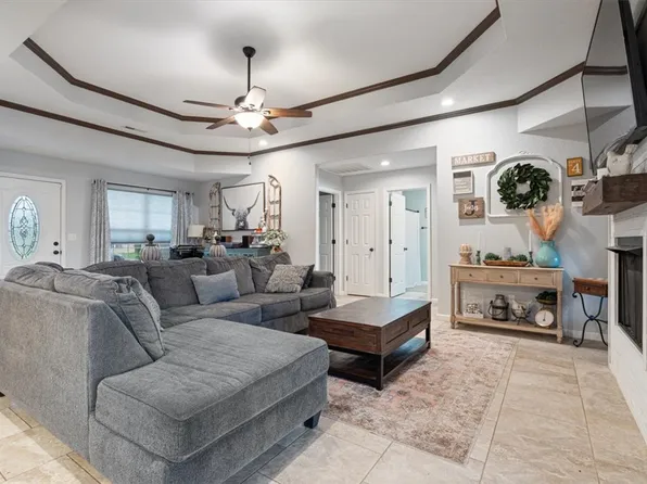 1523 William Ct, Siloam Springs, AR 72761