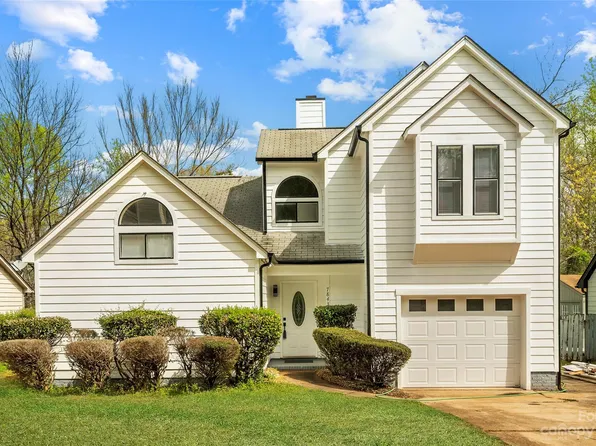 7843 Quail Field Dr, Charlotte, NC 28227