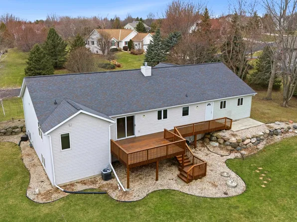 2734 Brooks Ridge Dr, Sun Prairie, WI 53590