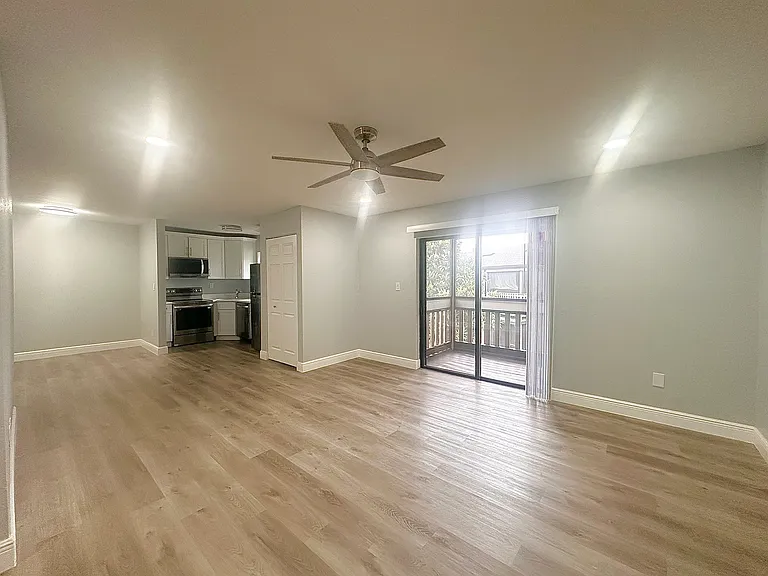 171 Springwood Cir #C — Photo 7