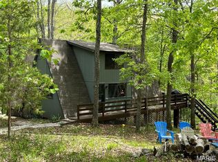 451 Foxfire Point Dr, Innsbrook, MO 63390