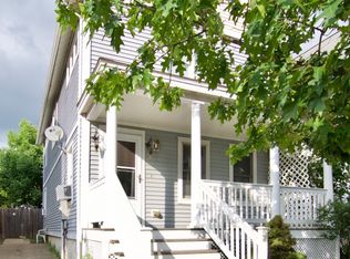 97 Franklin St, Holyoke, MA 01040