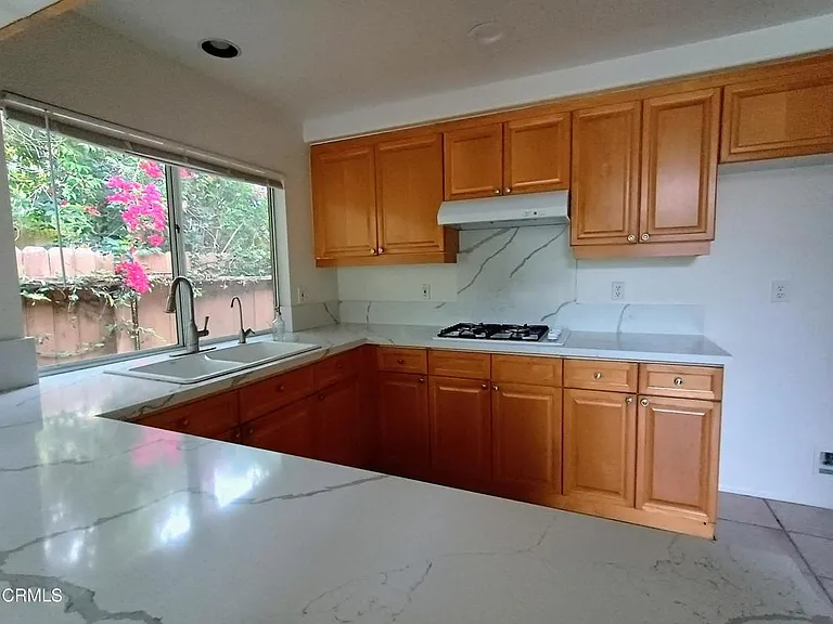 1405 La Culebra Cir — Photo 16