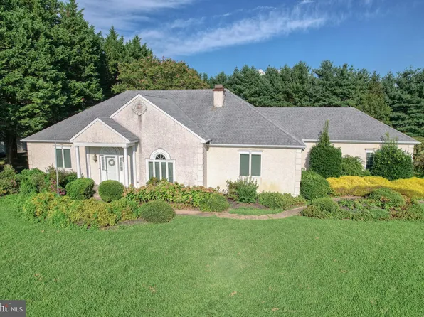 102 Dungarvan Dr, Middletown, DE 19709