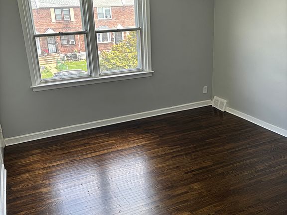 5th image of 40 Folcroft Ave
