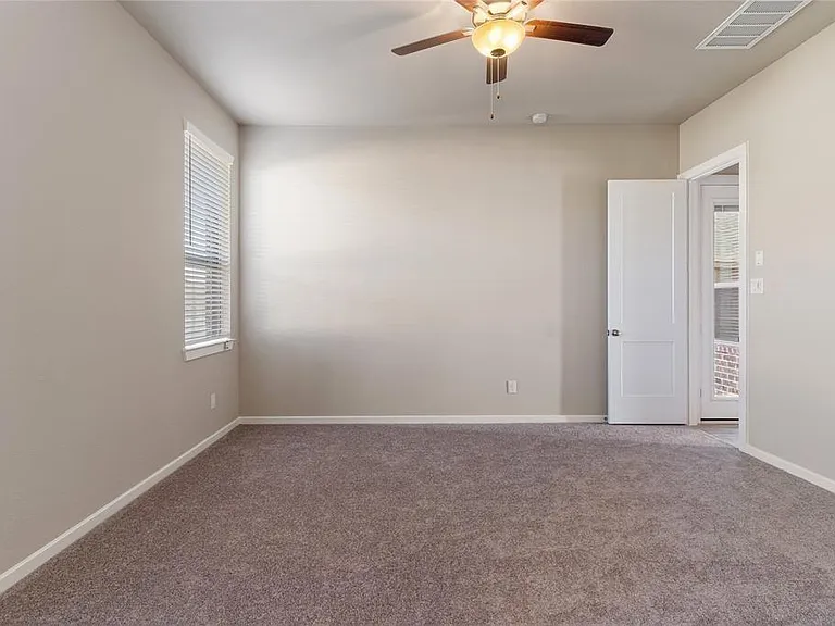 4207 Maple Glen Dr — Photo 18