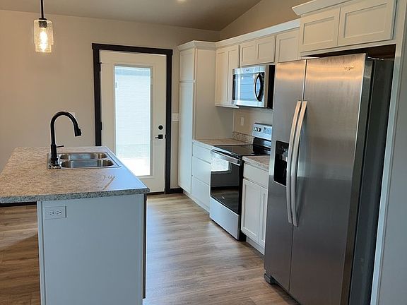 2nd image of 1127 Cobalt Dr