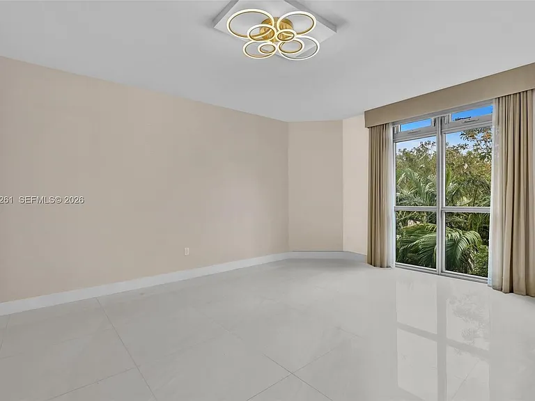 17301 Biscayne Blvd #210 — Photo 13