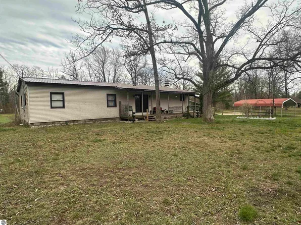 13290-2 Lea Dr, Marion, MI 49665