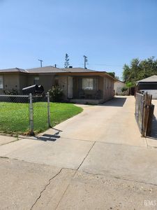 1603 Haldon St, Bakersfield, CA, 93308