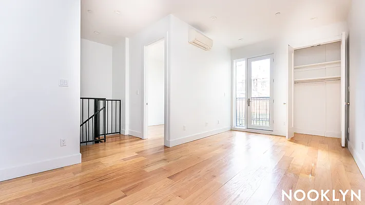 Rented by Nooklyn NYC LLC | media 24
