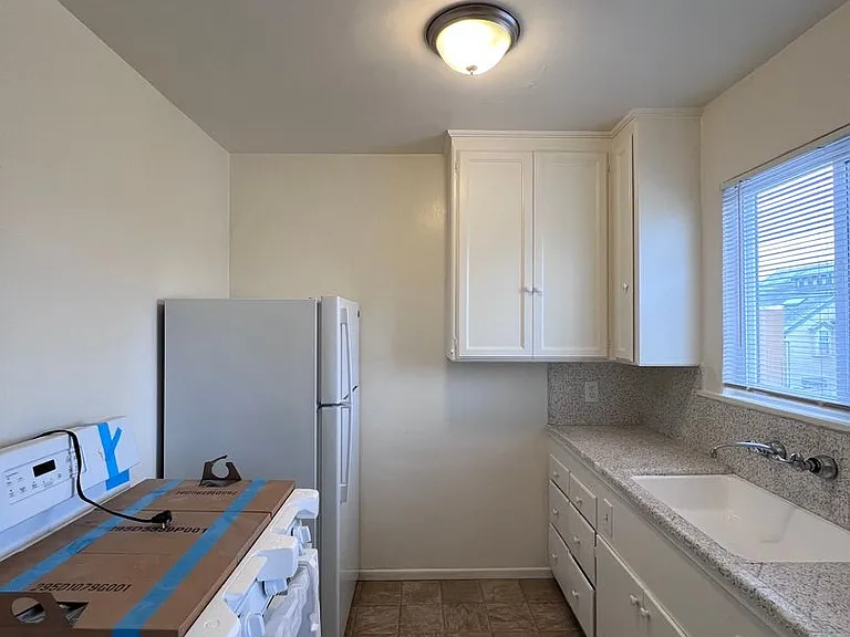 3211 Madison Ave #B — Photo 10