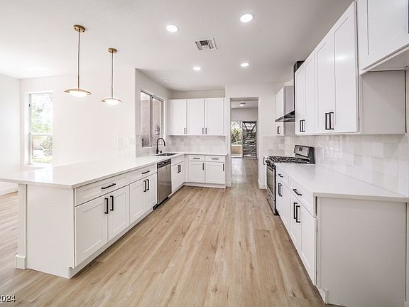 3rd image of 1900 Summer Pine Ct Unit 101