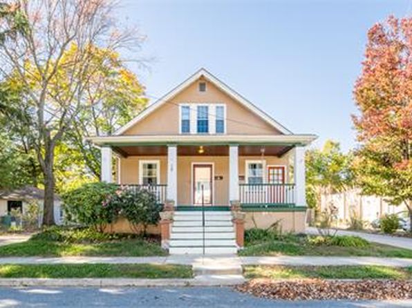 18 Walnut Ave Unit A