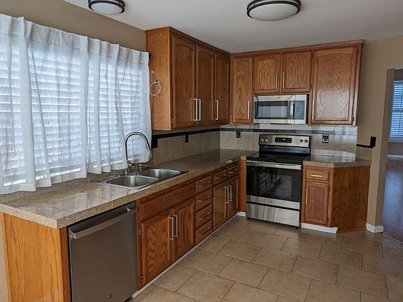 5th image of 1530 Northwood Dr