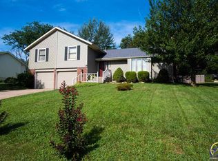 3909 SW Nottingham Rd, Topeka, KS 66610