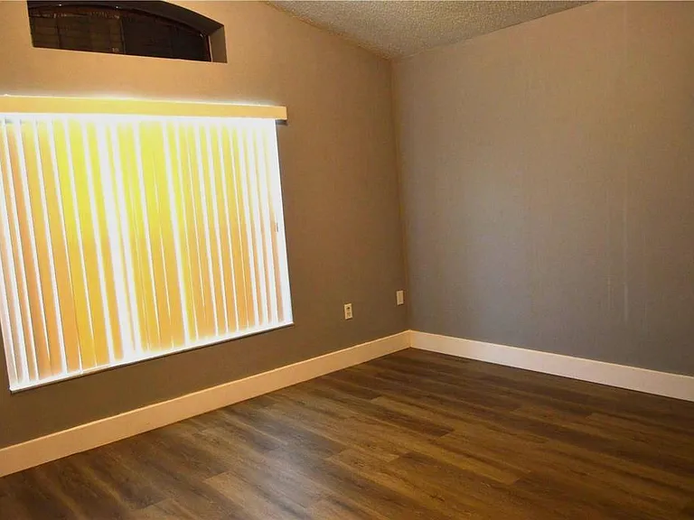 424 Delicata Dr — Photo 18