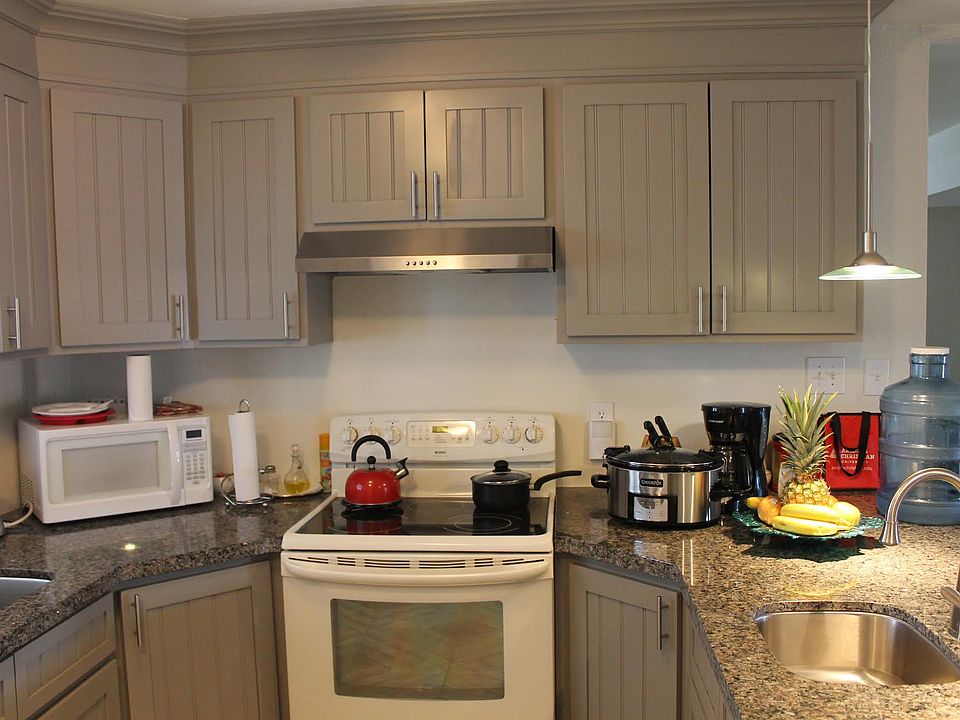 2nd image of 15 Geraldine St