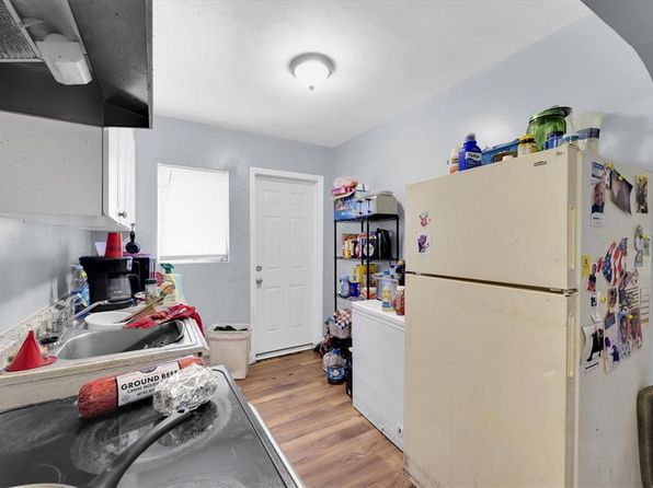 saint-petersburg-florida-81392460 picture