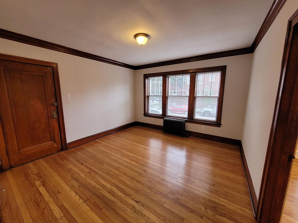 beautiful wood trim and hardwood floors. terrific sunlight