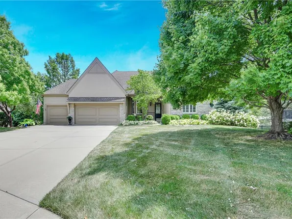 5305 W 141st Ter, Leawood, KS 66224
