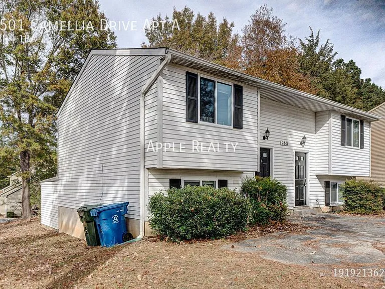 2501 Camellia Dr #A — Photo 3