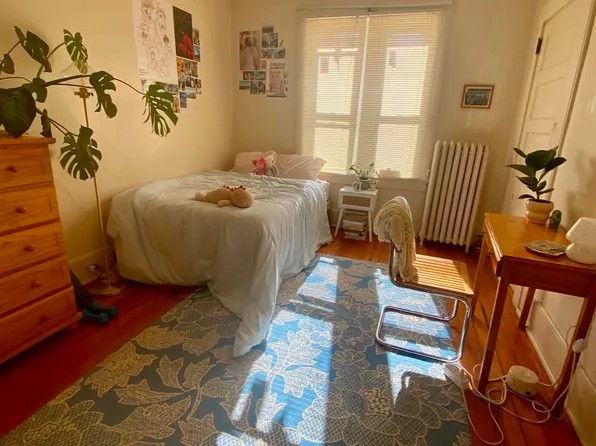 69 S Pleasant St, Amherst, MA