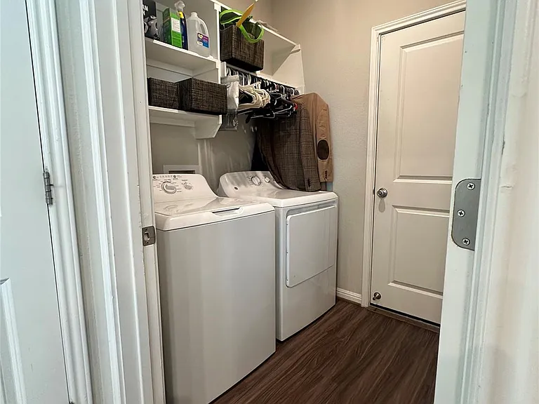 208 Mountain Valley St — Photo 12