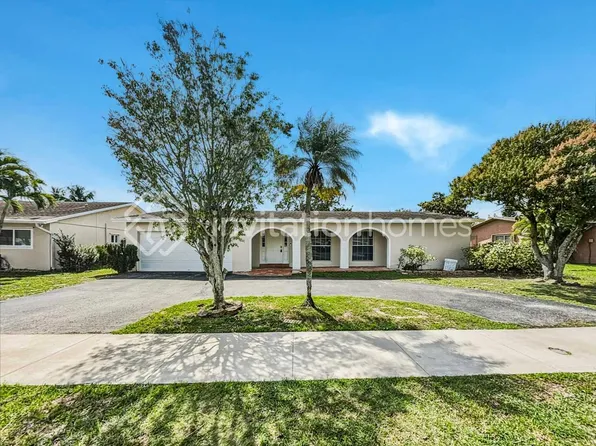 8830 Johnson St, Hollywood, FL 33024