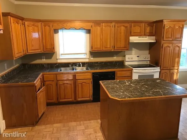 414 Bellot St, Lafayette, LA 70501