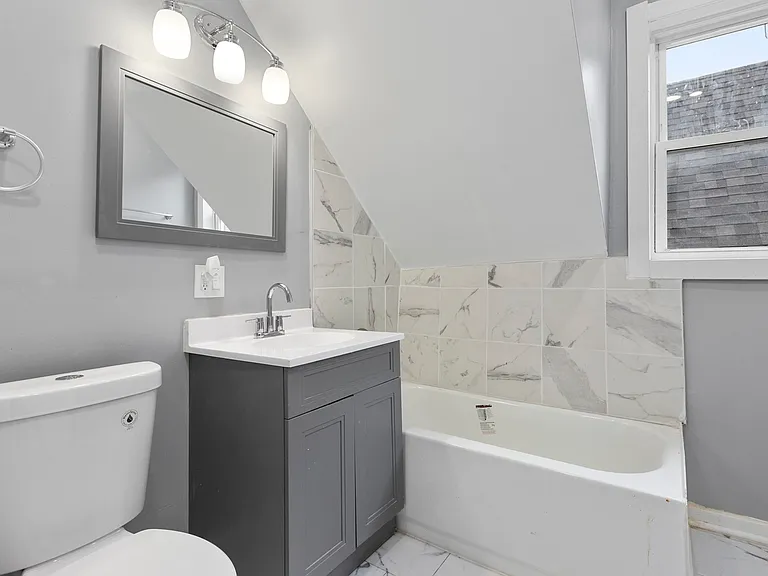 7211 S Aberdeen St #2 — Photo 5