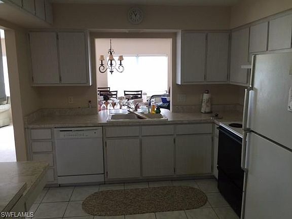 5th image of 4840 Golf Club Ct APT 9