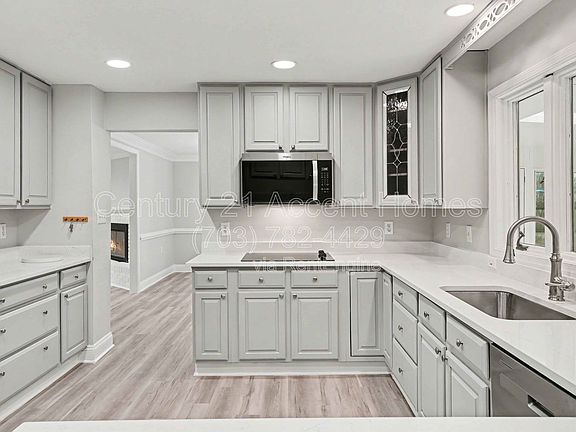 5th image of 1012 Aquia Dr