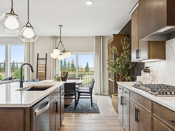 5th image of 1831 Tamarack Rd