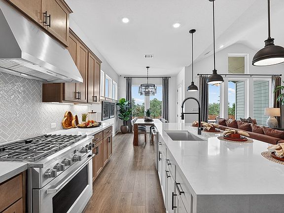 7th image of this home