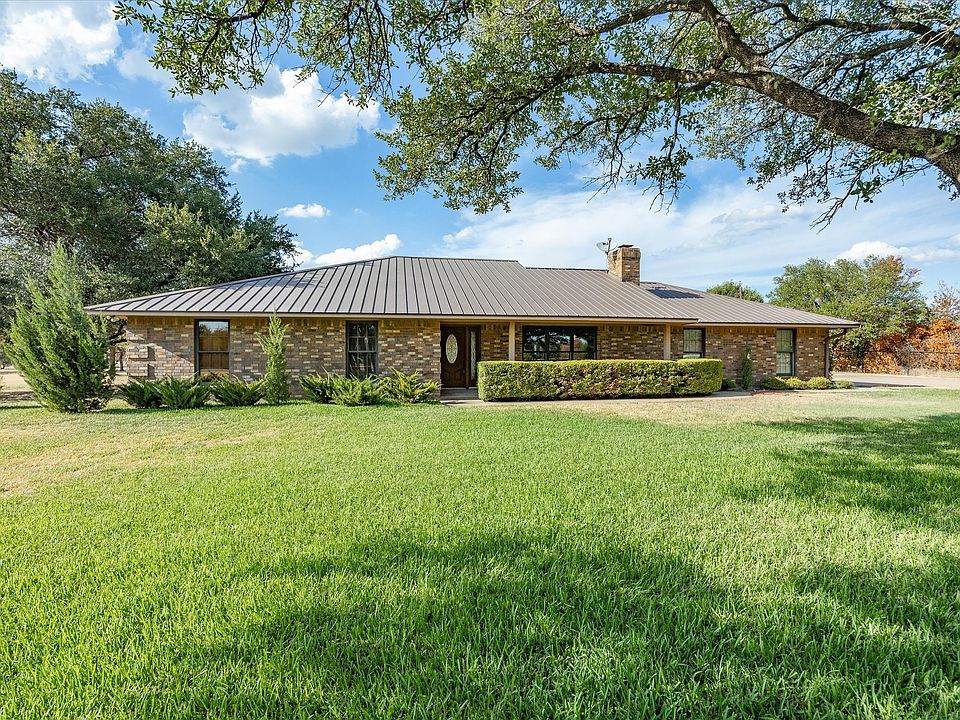1st image of 4 Sunset Ln