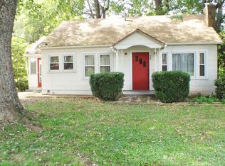 202 Bidwell St, Franklin, NC 28734