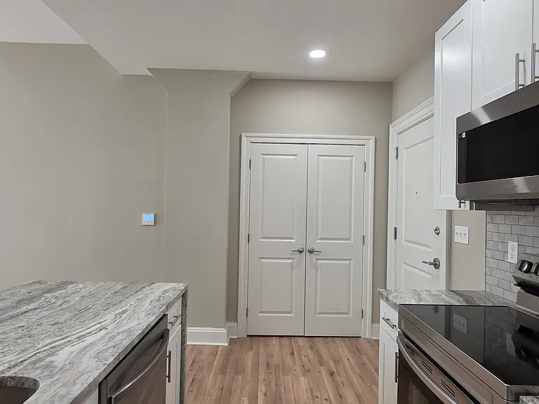 1420-22 Chestnut St #204 — Photo 7