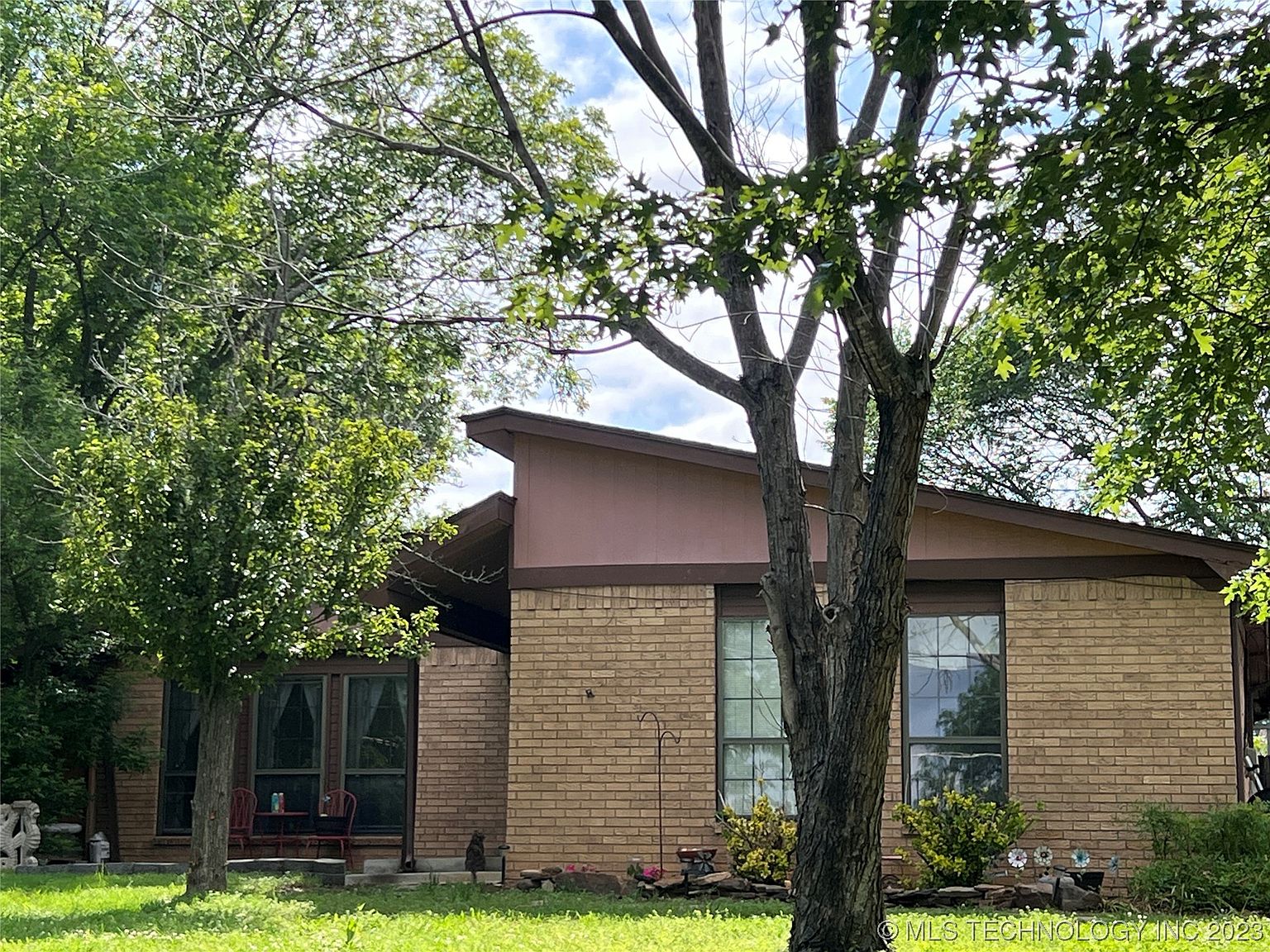 375 NW 3rd St, Krebs, OK 74554 Zillow