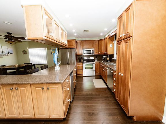 2nd image of 7018 NW 101st Avenue