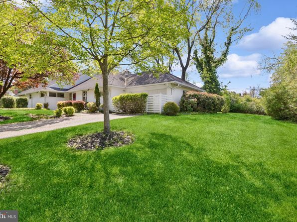 3517 Autumn Dr, Baltimore, MD 21208