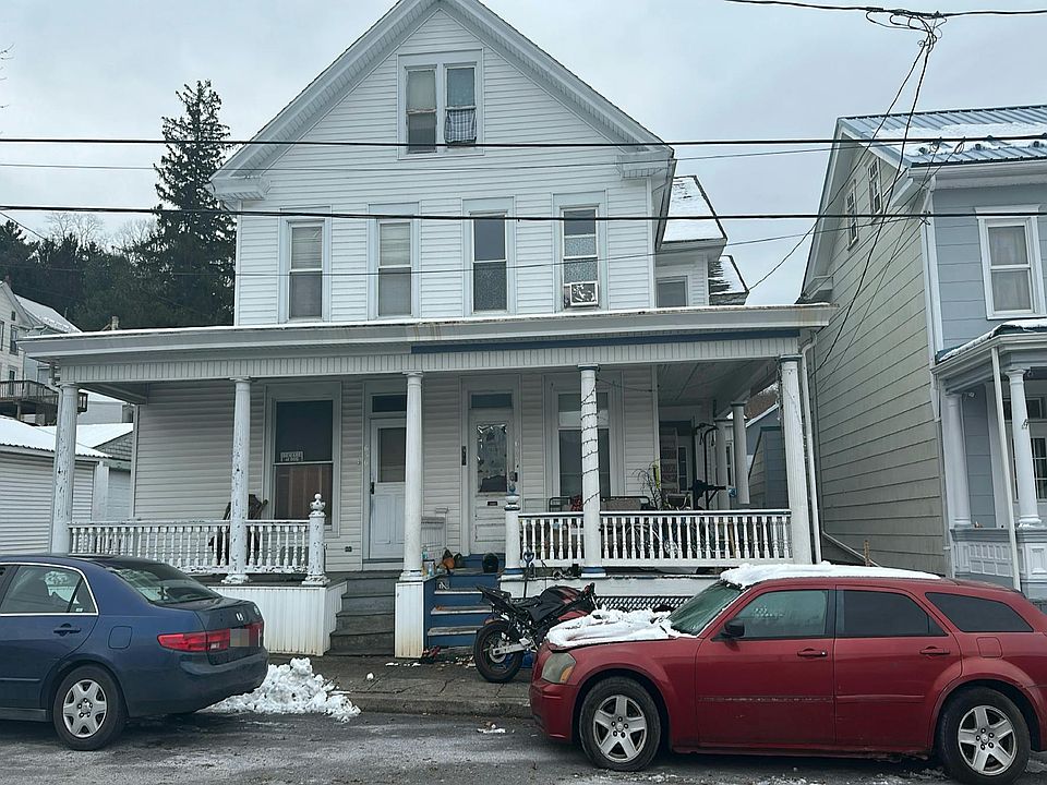 1st image of 654 S 2nd St